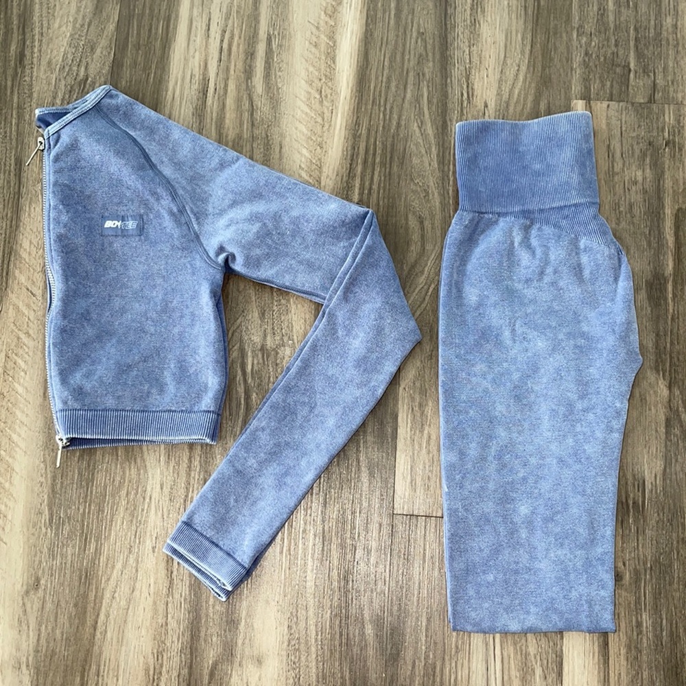 Bo and tee set